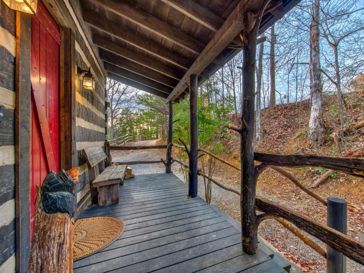 Little Bear, 1 Bedroom, Sleeps 2, Wood Fireplace, Pool Access, Pool Table Gatlinburg Exteriér fotografie