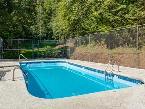 Little Bear, 1 Bedroom, Sleeps 2, Wood Fireplace, Pool Access, Pool Table Gatlinburg Exteriér fotografie